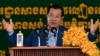 នាយករដ្ឋមន្ត្រីកម្ពុជា លោក ហ៊ុន សែន ថ្លែងនៅក្នុងពិធីសម្ពោធបើកដំណើរការនៃការដ្ឋានសាងសង់ផ្លូវល្បឿនលឿន​ចម្ងាយ ១៣៥គីឡូម៉ែត្រ ពីរាជធានីភ្នំពេញ ទៅក្រុងបាវិតនៃខេត្តស្វាយរៀង កាលពីថ្ងៃទី ៧ ខែមិថុនា ឆ្នាំ ២០២៣។ 