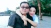 Nhà văn Dương Hằng Quân và vợ. Ảnh do ông Chongyi Feng công bố.
