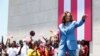  Kamala Harris Pwomèt yon Nouvo Epòk tèt-ansanm ak Afrik 