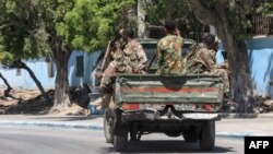 Pasukan keamanan Somalia melakukan patroli (foto: dok). 