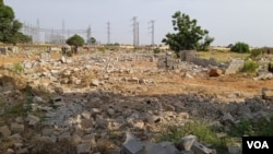 Ruínas de casas demolidas no Zango 3