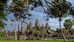 ព័ត៌មានពេលរាត្រី ២៦ កក្កដា៖ កម្ពុជា​សង្ឃឹម​ថា ផ្លូវ​ល្បឿន​លឿន​ភ្នំពេញ-សៀមរាប-ប៉ោយប៉ែត នឹង​ជួយ​ការអភិវឌ្ឍ​តំបន់​ប្រវតិ្តសាស្ត្រ