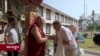 ཨ་རིའི་གྲོས་ཚོགས་ཀྱི་སྐུ་ཚབ་ཚོགས་པས་བོད་མི་མང་གྲོས་ཚོགས་སུ་གཏམ་བཤད། 
