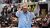 បេក្ខជនប្រធានាធិបតី លោក Prabowo Subianto ចាកចេញបន្ទាប់ពីចុះឈ្មោះបេក្ខភាពបោះឆ្នោតឆ្នាំ២០២៤ នៅអគារគណៈកម្មាធិការទូទៅរៀបចំការបោះឆ្នោតក្នុងទីក្រុងហ្សាកាតា ថ្ងៃទី២៥ ខែតុលា ឆ្នាំ២០២៣។