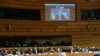 Український міністр закордонних справ Дмитро Кулеба промовляв до зібрання міністрів закордонних справ та міністрів оборони Європейського Союзу з допомогою відеозв'язку. Також виступав міністр оборони України Рустем Умеров. Люксембург. 22 квітня 2024 р.