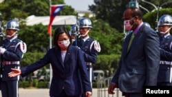 台灣總統蔡英文2022年10月歡迎斯威士蘭國王姆斯瓦蒂三世（King Mswati III）到訪。 （路透社）