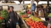 ARCHIVES -Des femmes dans un marché à Brazzaville, en République du Congo, le 22 juillet 2015.