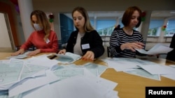 UKRAINE-CRISIS/REFERENDUMS-DONETSK