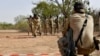 Le Burkina Faso est confronté comme plusieurs pays voisins à la violence de mouvements armés jihadistes affiliés à Al-Qaïda.