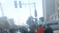 推特上的中國：“共產威權就像法西斯” 警察毆打富士康維權工人引熱議