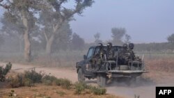 Wanajeshi wa Cameroon wapiga doria karibu na mpaka wa Nigeria. Machi 21, 2019