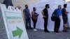 Turismo de vacunas aumenta mientras EE.UU. trata de inmunizar a su población 