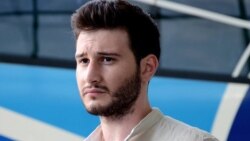 "Təhsilimi Azərbaycan Respublikasına köçdükdən sonra ana dilimdə aldım." 