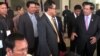 Prime minister Hun Sen and opposition leader Sam Rainsy talked to reporters about 'culture of dialogue', on April 9, 2015, Phnom Penh, Cambodia. (Photo: VOA Khmer) 