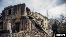 Mfano wa nyumba zilizoharibiwa na makombora ya Russia huko Kyiv
