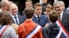 Macron perd sa majorité à l'Assemblée nationale; Le Pen perce