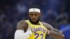 VOA连线(许湘筠)：NBA超级球星批莫雷支持香港言论，美议员反唇相讥