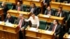 La Première ministre néo-zélandaise Jacinda Ardern au parlement le 2 décembre 2020 à Wellington (Photo AP)
