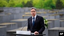 Ентоні Блінкен біля Меморіалу убитим євреям Європи, Берлін, 24 червня, 2021 р