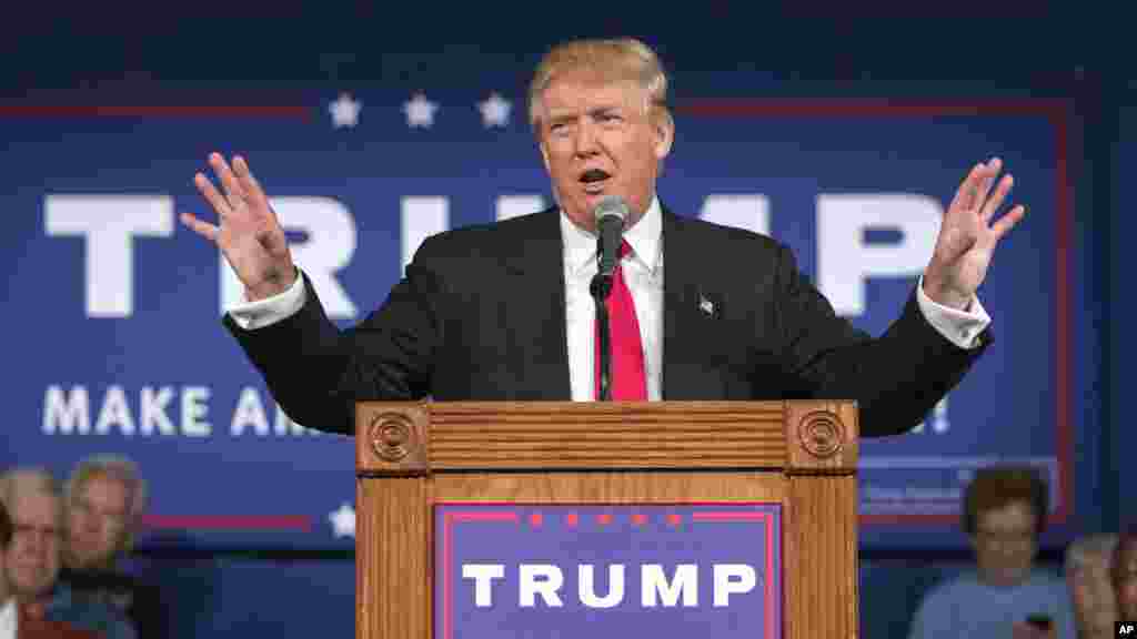 Donald Trump est un riche homme d'affaires, candidat à l'investiture républicaine pour 2016. 