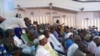 Lors de la "Conférence d'entente nationale" qui se tient à Bamako, au Mali, le 27 mars 2017. (VOA/Kassim Traoré)