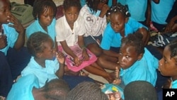 Moçambique: 200 mil alunos ficam sem lugar