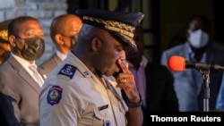 Mkuu wa idara ya Polisi ya Kitaifa Leon Charles. 