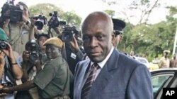 Jose Eduardo dos Santos, Presidente de Angola