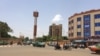 Une avenue principale à Ouagadougou, Burkina, le 7 mai 2019. (VOA/Lamine Traoré)