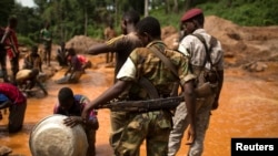 Des combattants de l'ex-Seleka dans Ndassima, 9 mai 2014
