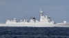 日本海上自卫队拍摄的中国一艘军舰2021年10月18日通过津轻海峡的情景