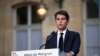 Perdana Menteri Prancis Gabriel Attal menyampaikan pidato di Paris, Prancis, pada 7 Juli 2024, menyusul keluarnya hasil pemilu Prancis putaran kedua. (Foto: Reuters/Guglielmo Mangiapane)