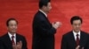 习近平（中）胡锦涛（右）和温家宝在共青团成立９０周年大会上