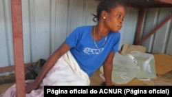 Refugiada da RDC em Dundo, Angola