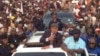 Etienne Tshisekedi, salue la foule à Kinshasa, le 27 juillet 2017. (Top Congo)