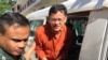 រូបឯកសារ៖ លោក​ នី ចរិយា អគ្គ​លេខាធិការ​រង​គណៈ​កម្មាធិការ​ជាតិ​រៀបចំ​ការ​បោះឆ្នោត ដែល​ត្រូវ​បាន​តុលាការ​ឃុំខ្លួន​បណ្តោះ​អាសន្ន​ពាក់ព័ន្ធ​នឹង​សំណុំ​រឿង​សូកប៉ាន់​សាក្សី ត្រូវ​បាន​សមត្ថកិច្ច​បណ្តើរ​ចូល​សវនាការ​សាលាឧទ្ធរណ៍​រាជធានី​ភ្នំពេញ កាលពី​ថ្ងៃទី២៨ ខែវិច្ឆិកា ឆ្នាំ២០១៦។ (កាន់ ​វិច្ឆិកា/VOA)