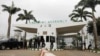 Les forces de sécurité bloquent l'entrée de l'Assemblée nationale à Abuja, au Nigeria, le 7 août 2018. Reuters / Afolabi Sotunde