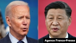 Le président américain Joe Biden, à gauche, s'exprimant à Washington le 2 juin 2021 ; et le président chinois Xi Jinping lors d'un discours à Macao, le 18 décembre 2019.