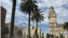 En Montevideo, la capital de Uruguay, se concentra casi la mitad de la población entera del país, que no sobre pasa los tres millones de personas. 