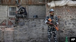 Wasu jami'an tsaron India a yankin Pakistan Sept. 5, 2019.