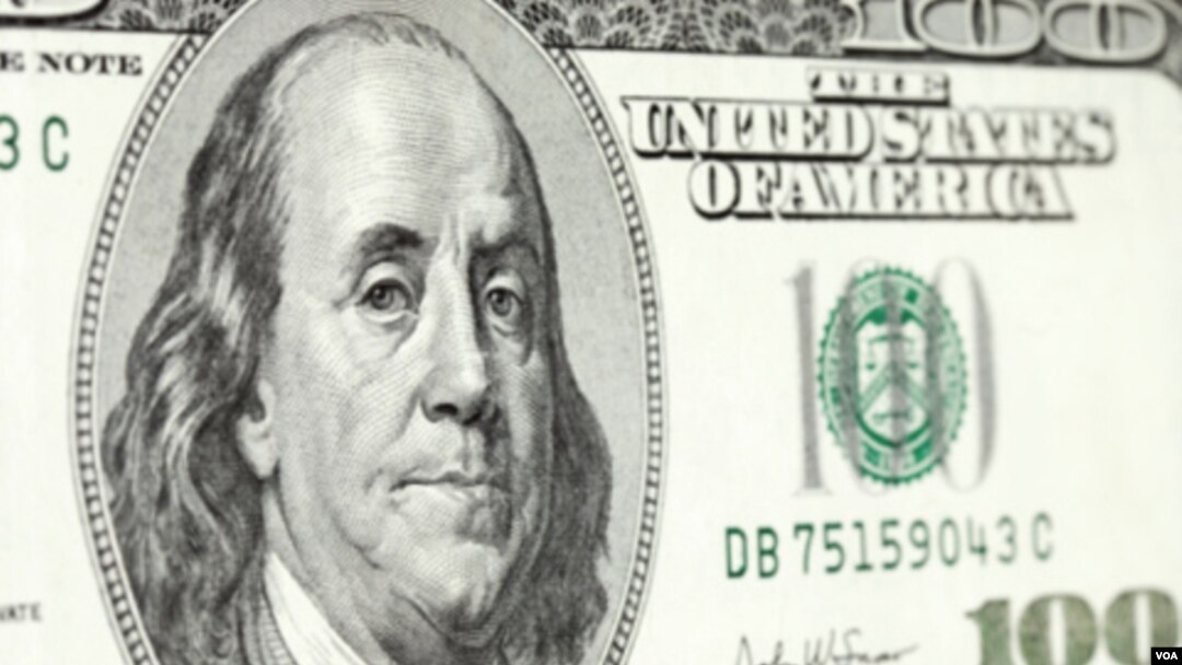 El Banco Mundial anticipa que los envíos de dinero por inmigrantes latinos a sus países de origen seguirán aumentando.