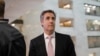 L'ancien avocat personnel de Trump, Michael Cohen, quitte les lieux après son témoignage à huis clos devant le Comité du renseignement du Sénat, à Washington, le 26 février 2019.