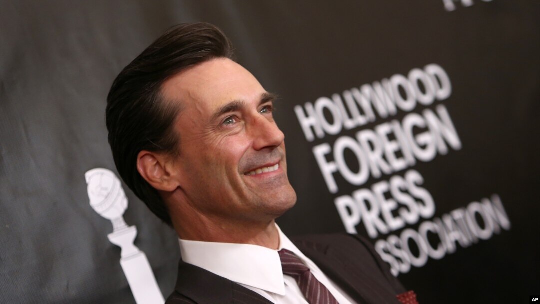Jon Hamm a su llegada a un banquete de la Asociación de Prensa Extranjera de Hollywood en el hotel Beverly Wilshire. 13-8-15. Beverly Hills, California. 