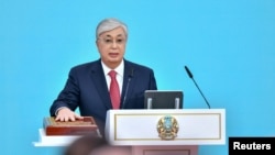 Kazakh President Kassym-Jomart Tokayev takes the oath during an inauguration ceremony in Astana