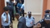 Polícia Nacional a porta do Tribunal Provincial de Luanda em Benfica. Angola. Nov 16, 2015