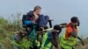 Une journaliste congolaise dénonce une photographie d'un touriste sur une chaise à porteurs