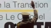 Le colonel Assimi Goita prête serment en tant que président intérimaire du Mali lors d'une cérémonie à Bamako, le 7 juin 2021. 