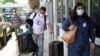 El periodista mexicano Daniel Lizarraga, editor de la publicación de noticias online El Faro, llega al Aeropuerto Internacional de El Salvador luego de ser expulsado por el Gobierno salvadoreño. San Salvador, 8 de julio de 2021.