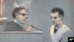 Військовослужбовця Нацгвардії США Джека Тейшейру обвинувачують у незаконному зберіганні й розповсюдженні секретних документів, пов’язаних із національною обороною. Фото: Margaret Small/AP
