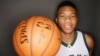 NBA: Milwaukee 40e rugissante, drôle d'ambiance en coulisses
